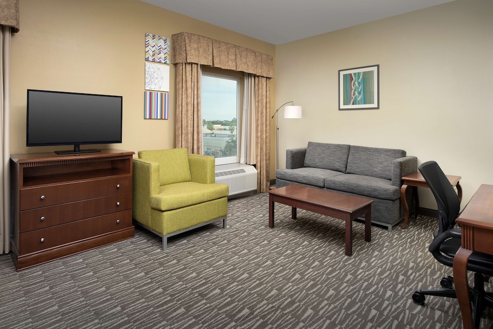 Hampton Inn & Suites Lakeland South Polk Parkway - photo 12