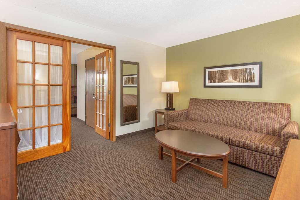 AmericInn by Wyndham Calumet - photo 18