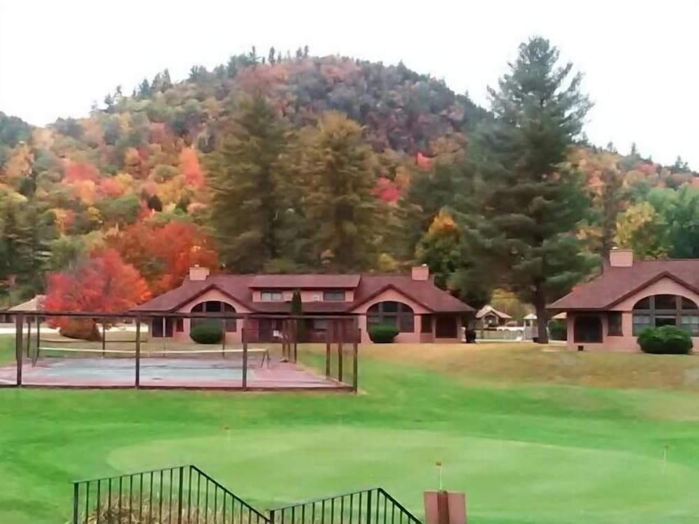 Jack O’Lantern Resort and Golf Course in Woodstock, United States