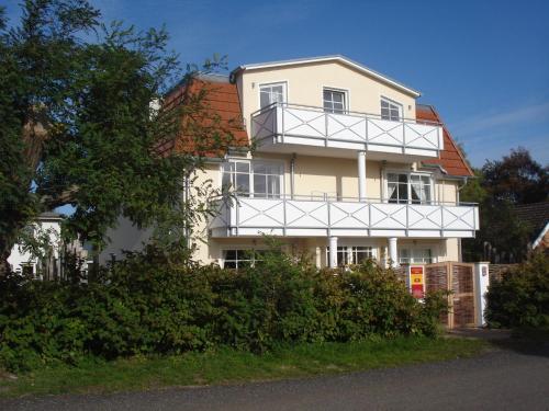 Akazienhaus 1 — 4-Star Luxury Hotel in Ostseebad Dierhagen, Germany