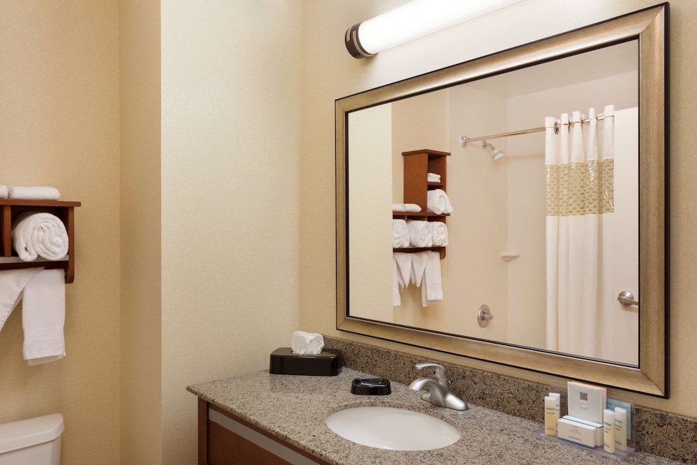 Hampton Inn & Suites Detroit Chesterfield Township - photo 34