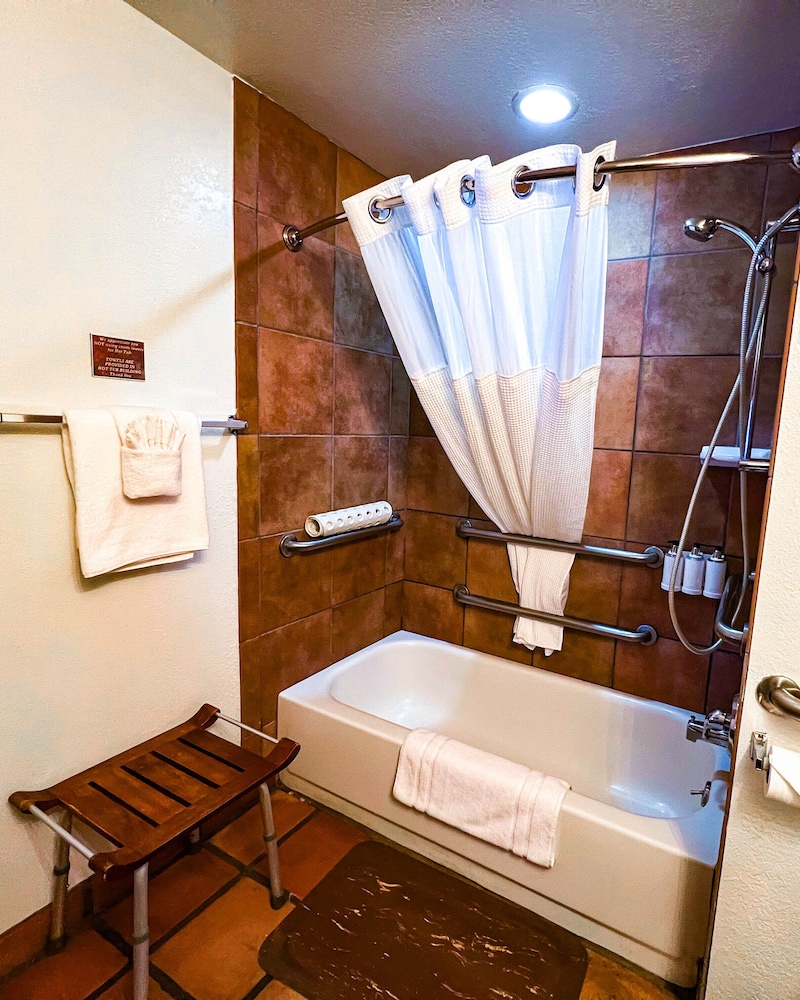 Red Stone Inn - photo 18