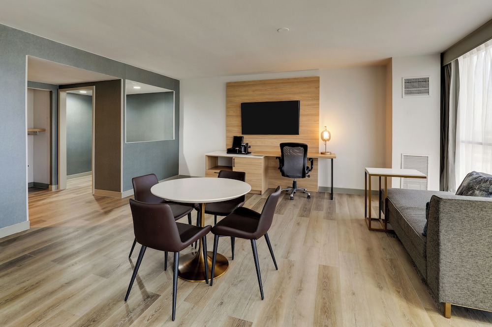 Mobile Marriott - photo 22