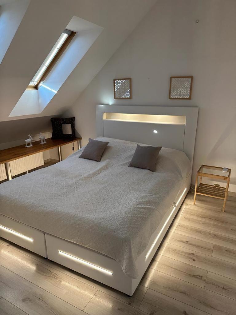 Apartament Aesthetic — 4-Star Luxury Hotel in Tychy, Poland