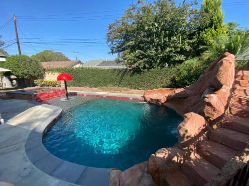 F 26 Andys House — 4-Star Luxury Hotel in Anaheim, United States