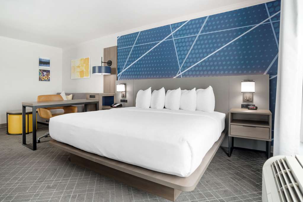 Comfort Inn & Suites New Orleans Airport North - photo 20