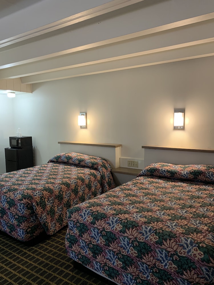 Boone Trail Inn - photo 7