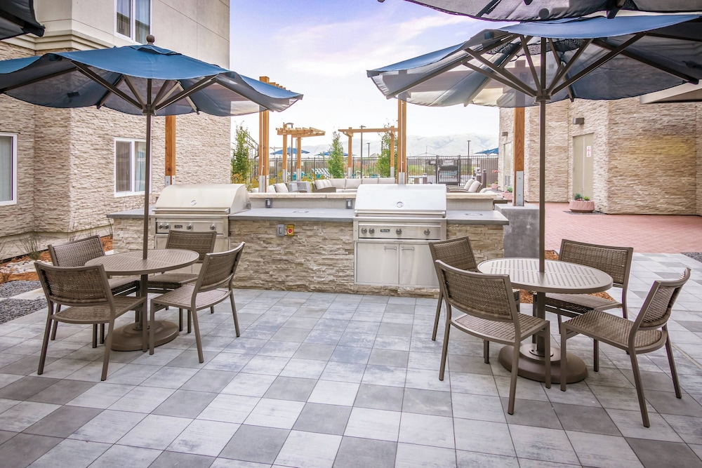 Fairfield Inn & Suites by Marriott San Jose North Silicon Valley - photo 33