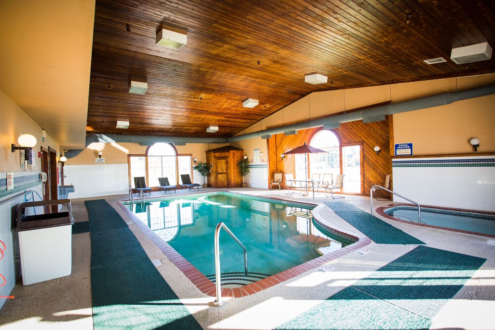 Chisholm Inn & Suites - photo 15