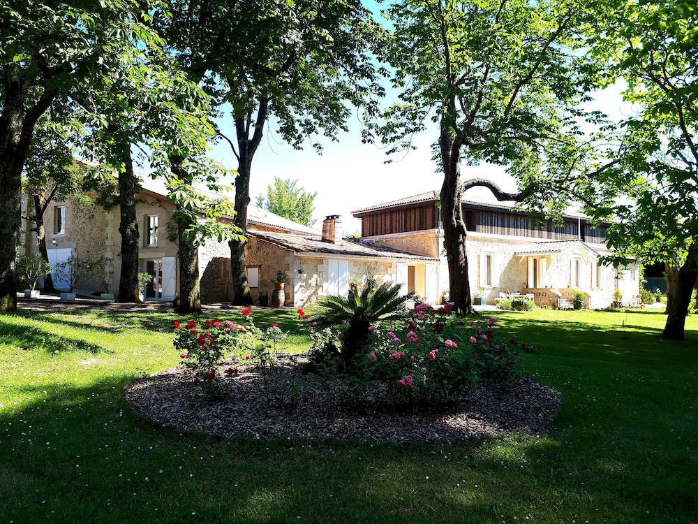 Domaine De Garat — hotel in Floirac