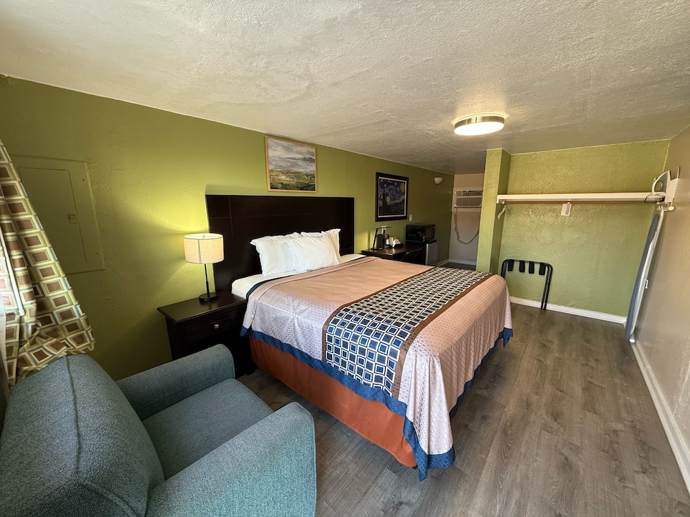 Executive Inn and Kitchenette Suites in Eagle Pass, United States