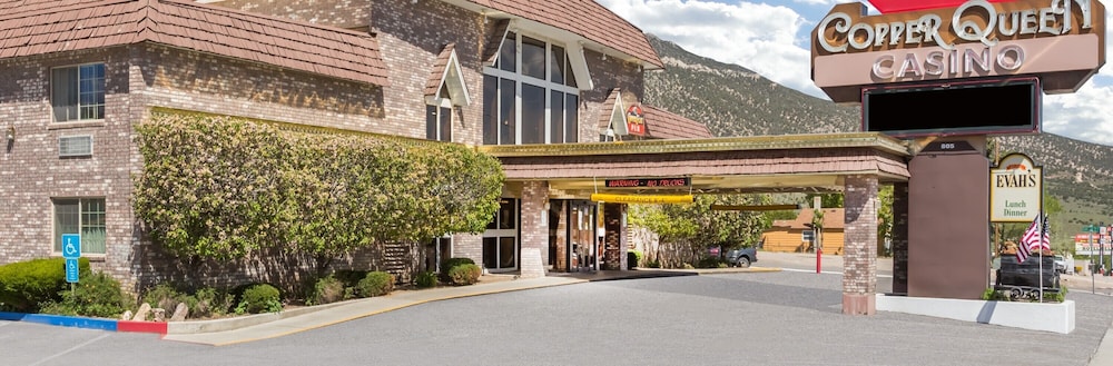 Ramada By Wyndham Ely in Ely, United States