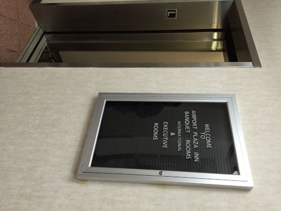 Ramada St. Louis Airport - photo 6