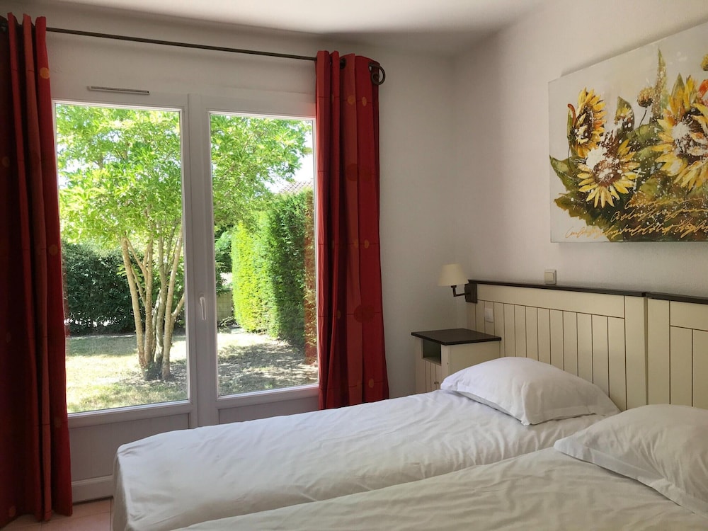 Villa in Les Forges With Pool & Golf Access — Les Forges — photo 5