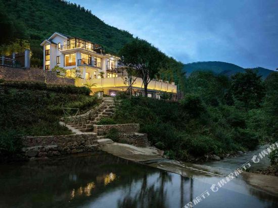 Moganshan only mountain accommodation - last minute hotel in Deqing