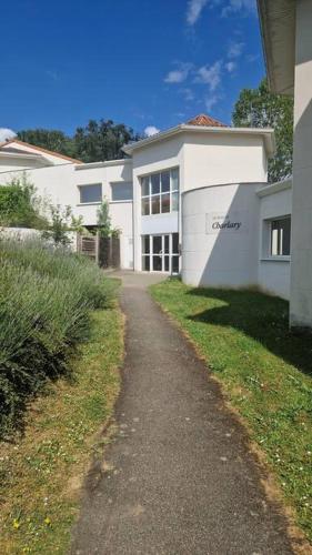 Beau T2 Proche de Toulouse — hotel in Rouffiac-Tolosan