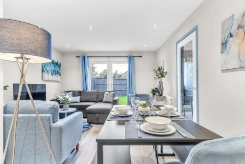 MK 2 Bedroom Contractor's Gem 5 beds sleeps 6 free parking — 4-Star Luxury Hotel in Milton Keynes, United Kingdom