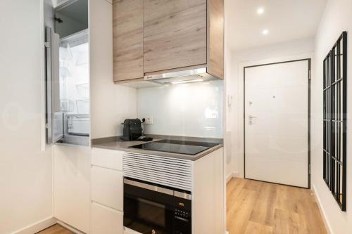 Calm apartment with private patio by REMS — 4-Star Luxury Hotel in Malaga, Spain