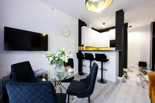 Native Apartments Słowackiego 14 Superior — 4-Star Luxury Hotel in Krakow, Poland