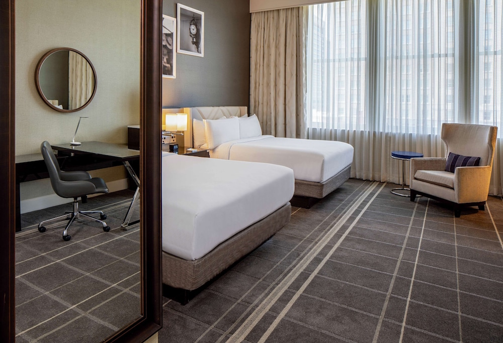 Hilton Richmond Downtown - photo 17