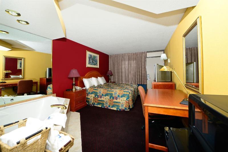 Americas Best Value Inn Airport South - photo 38