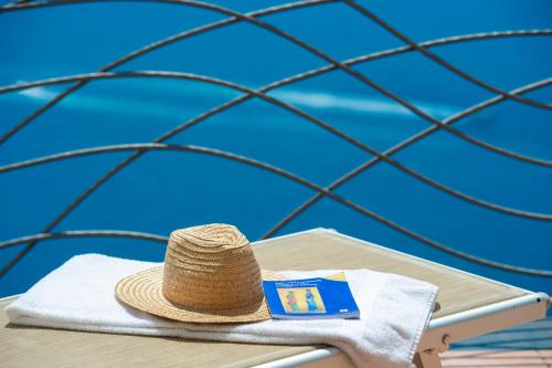 Casa L'incanto in Amalfi Coast con terrazza vista mare — 4-Star Luxury Hotel in Furore, Italy