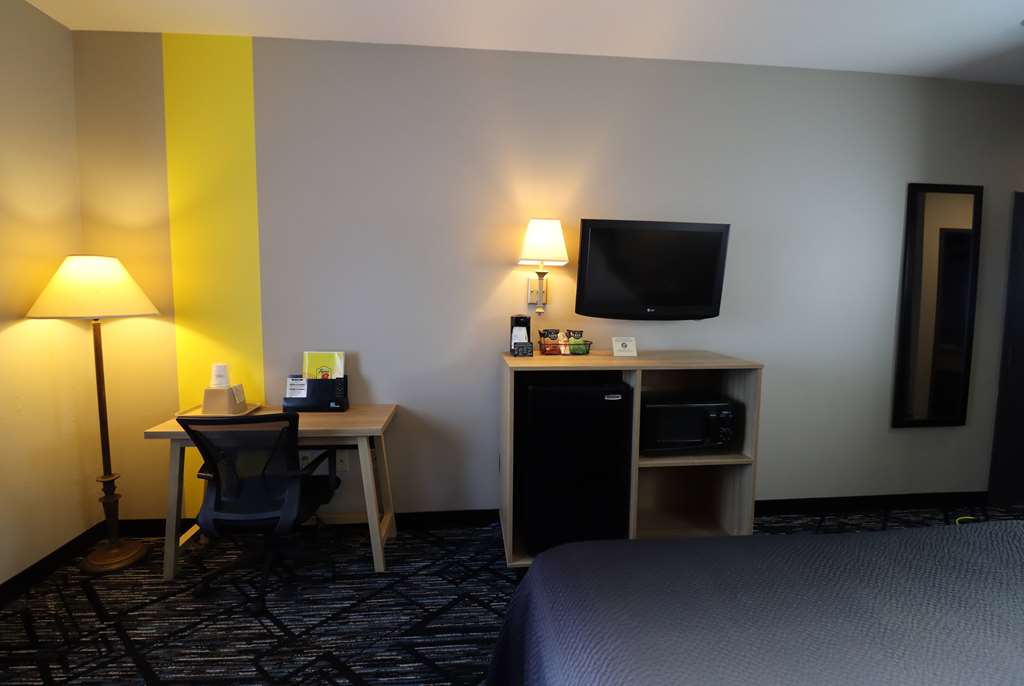 Super 8 by Wyndham Perryville - photo 11