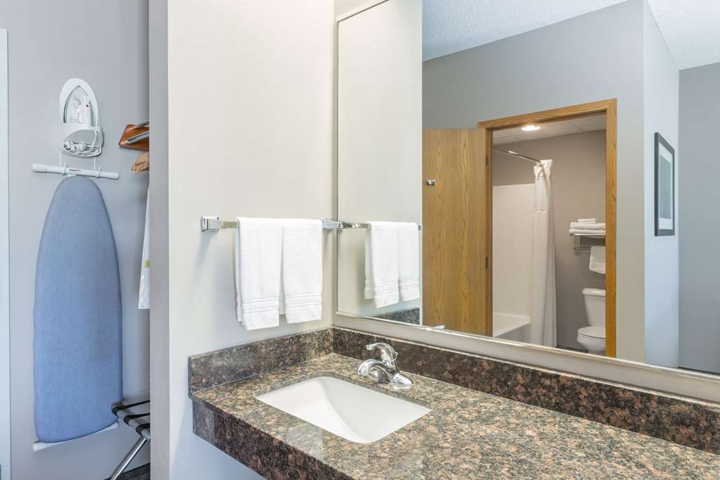 Super 8 by Wyndham Carroll East - photo 11