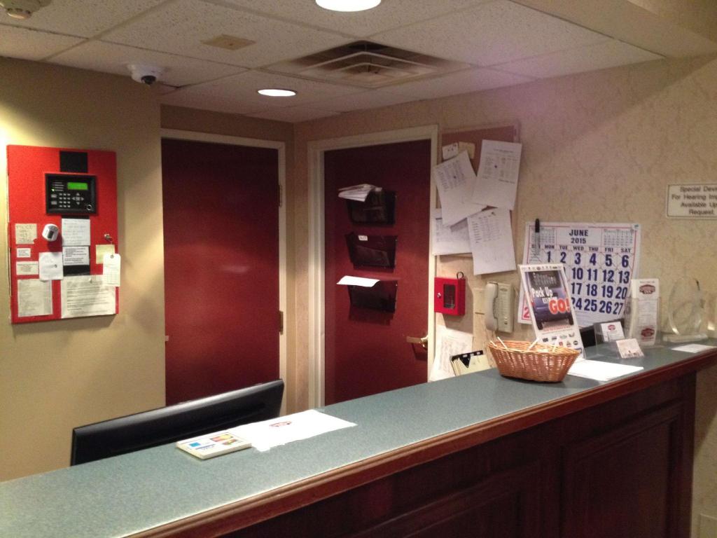 Country Hearth Inn & Suites Willard - photo 13