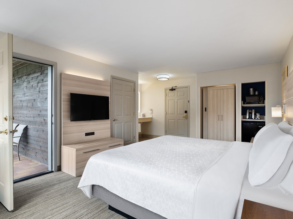 Holiday Inn Express Ft Bragg by IHG - photo 18