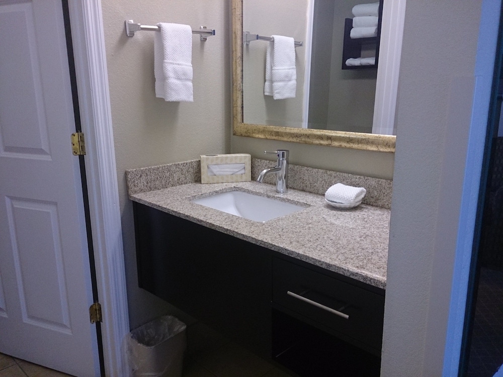 Staybridge Suites Columbus Airport by IHG - photo 14