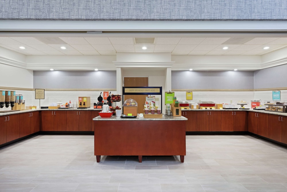 Hampton Inn & Suites Orlando Intl Dr N - photo 45