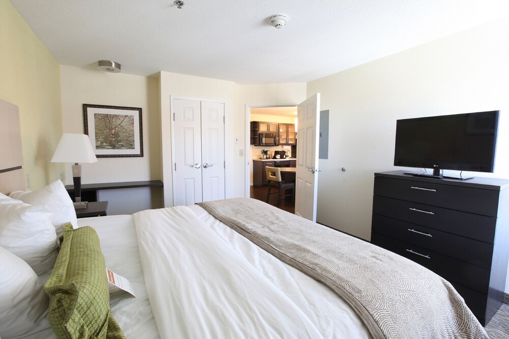 Candlewood Suites St Joseph - photo 9