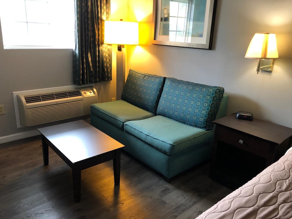 Deerfield Inn & Suites - photo 20