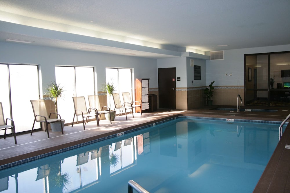 Hampton Inn Olathe - photo 30