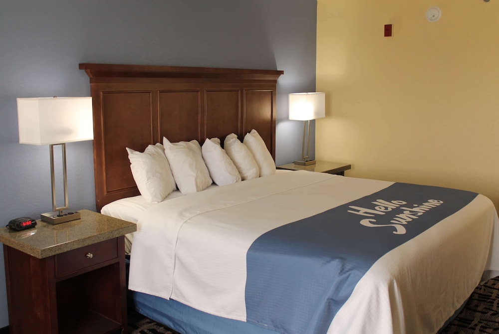 Days Inn by Wyndham Batavia Ohio - photo 2