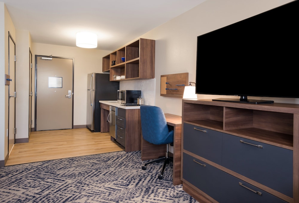 Candlewood Suites Lake Charles Sulphur by IHG - photo 26