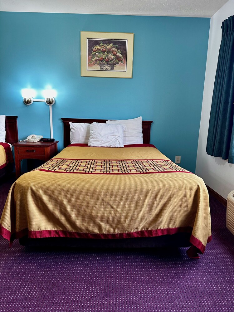 Attica Inn - photo 12