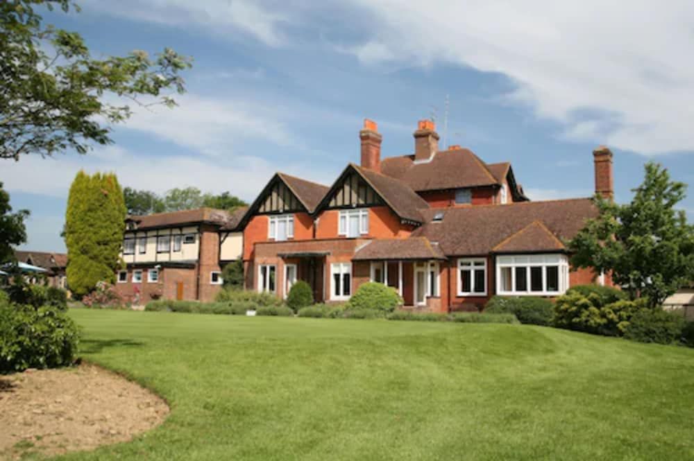 Gatton Manor Hotel & Country club in Dorking, United Kingdom