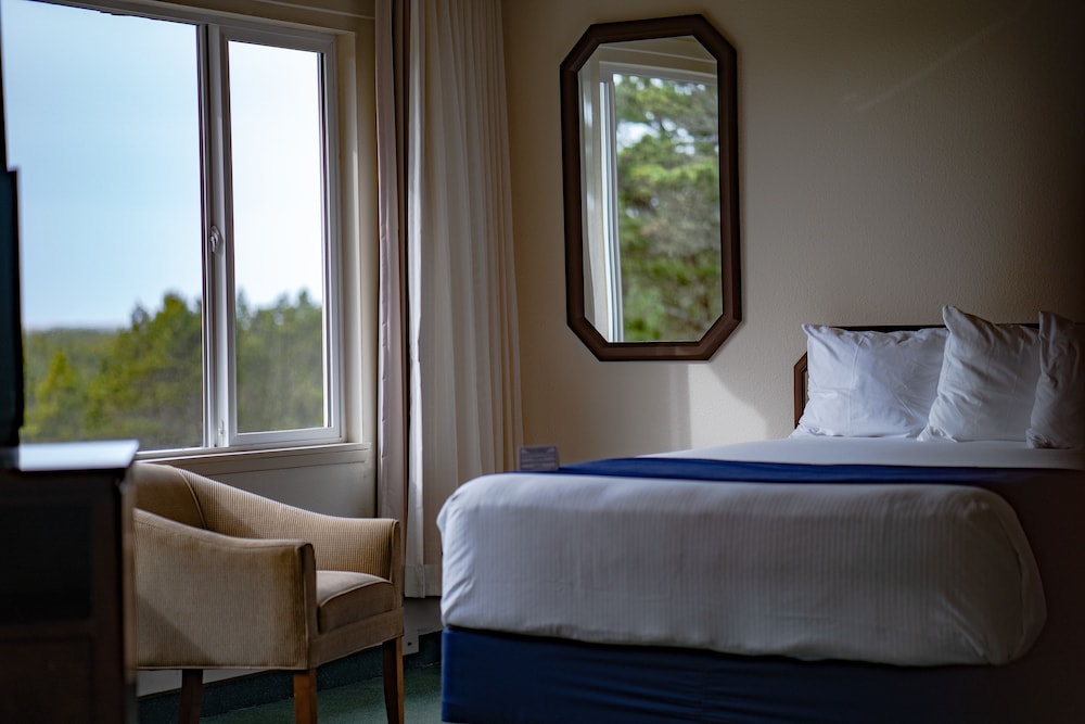 Chateau Westport Resort - photo 13