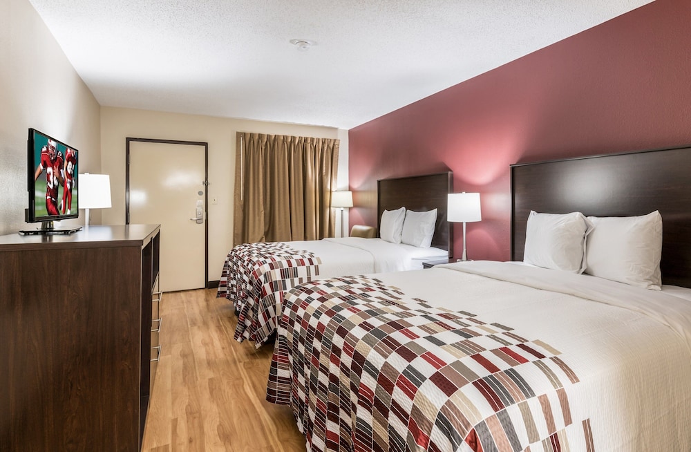 Red Roof Inn Indianapolis Castleton - photo 12