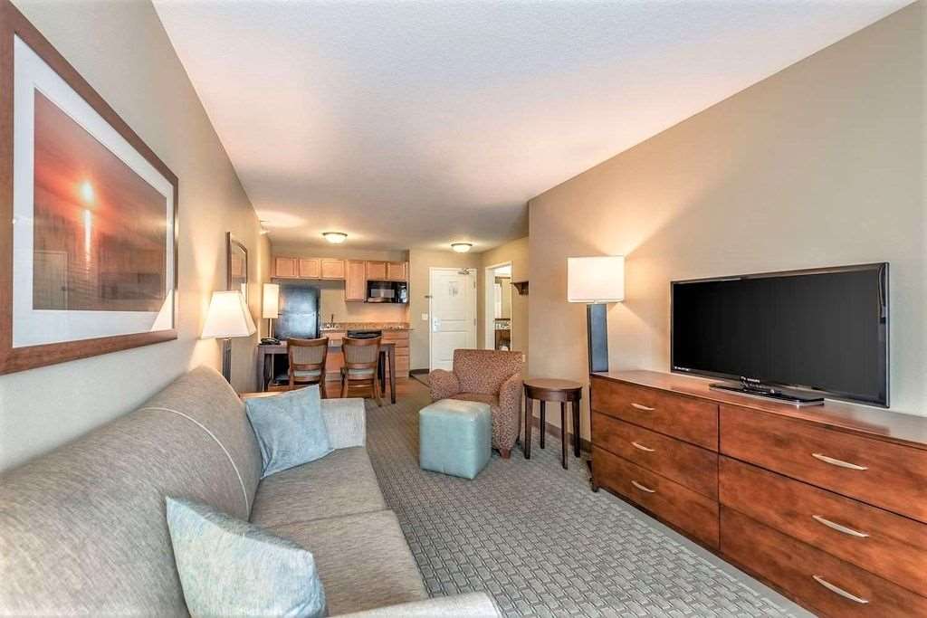 AmeriVu Inn and Suites Chisago City - photo 12