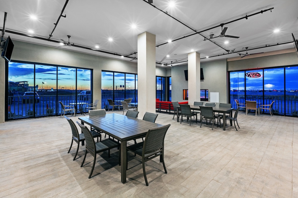 Holiday Inn Lubbock South by IHG - photo 18