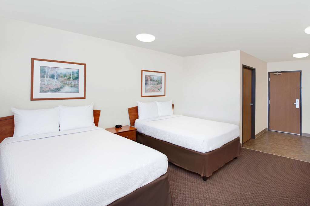 WoodSpring Suites Houston Willowbrook - photo 10