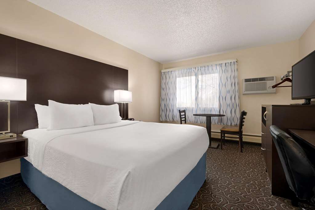 Days Inn by Wyndham Fort Collins - photo 25
