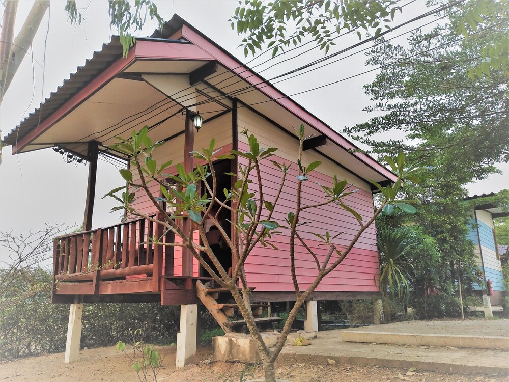 Relax Resort - last minute hotel in Sukhothai