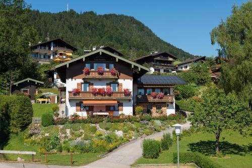Haus Karoline — 5-Star Luxury Hotel in Reit Im Winkl, Germany