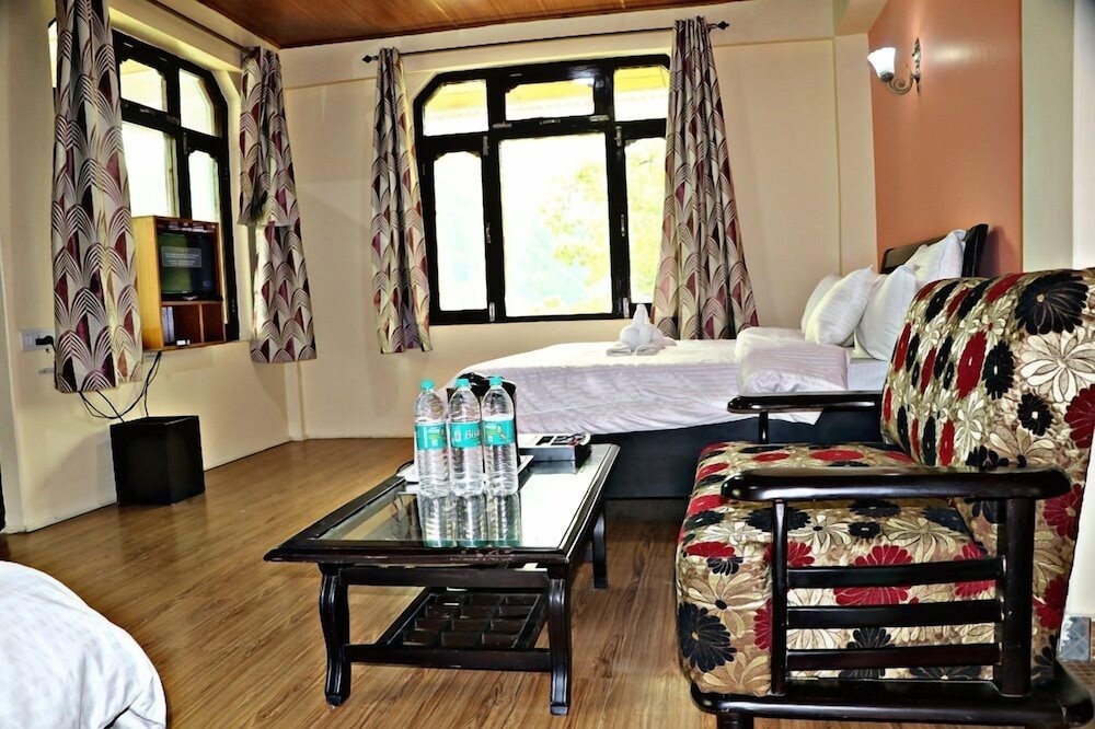 Hotel Prakash Regency Sangla in Sangli, India