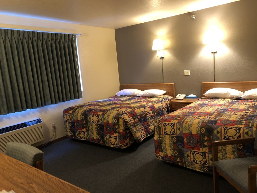 The Thunder Cove Hotel - photo 10