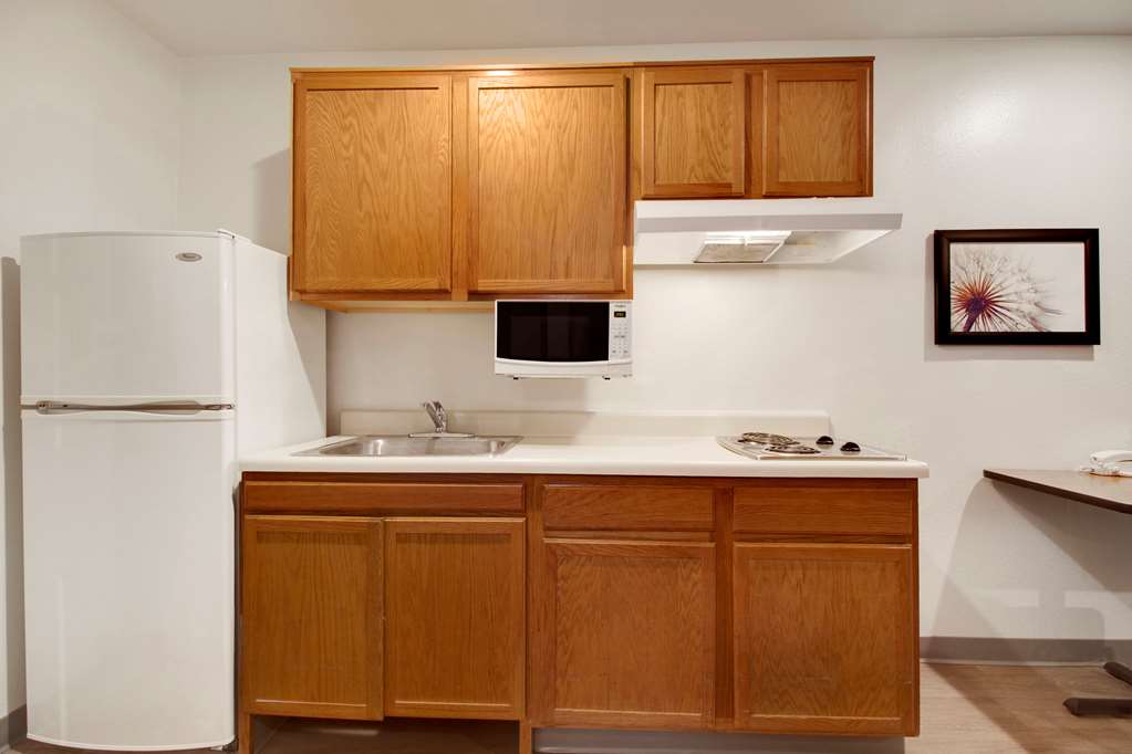WoodSpring Suites Conroe - photo 21